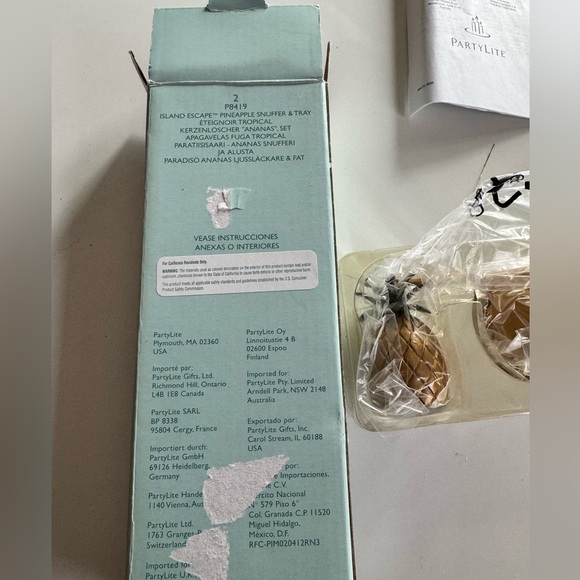 PartyLite Gold Candle Holder with Box - Picture 2 of 6